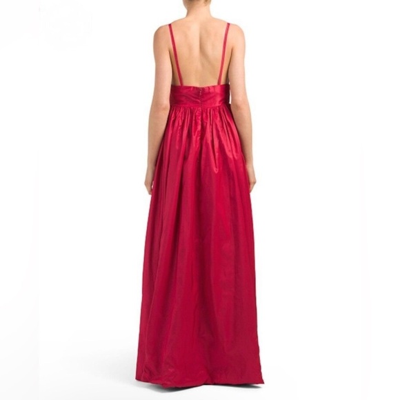 Fame and Partners Burgundy Astrid Maxi Gown Size 6 - Picture 1 of 2